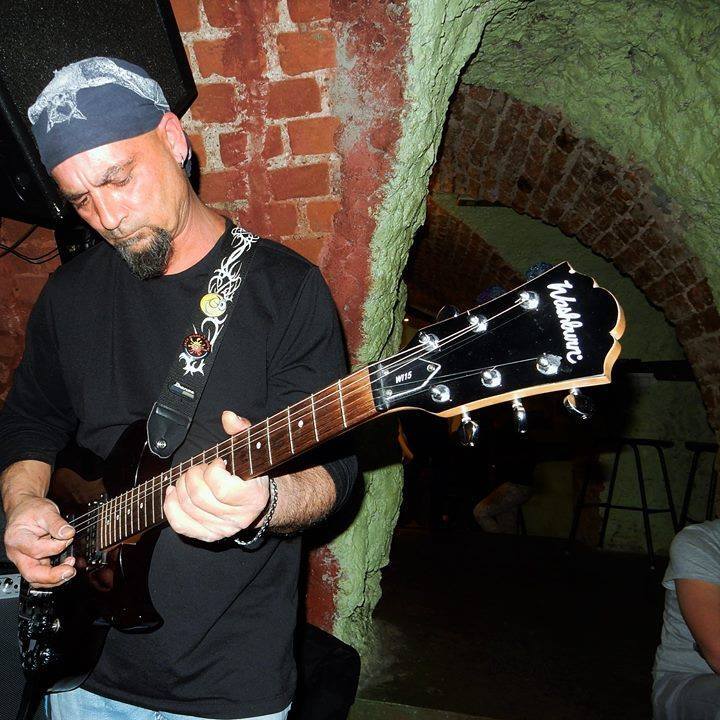 Jan Tomi - kytarista, skladatel, manažer